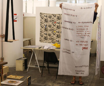‘Tragédia T.’, Instalação de desenho e poesia, Dimensões variáveis, 2019 / ‘Tragédia T.’,  Poetry and drawing installation, Dimensions variable, 2019