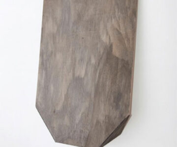 Sem título, madeira e tinta da china, 59x40x3cm, 2009 / Untitled, wood and indian ink, 59x40x3cm, 2009