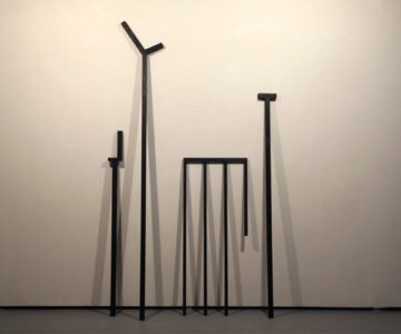 Sem título, madeira pintada / Untitled, painted wood / Magyar Műhely Galeria, Budapeste, 2011