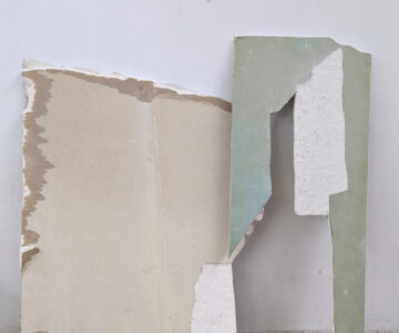 'O que resta', placas de gesso encontradas e tratadas, 70 × 70 cm, 2024 // 'What is left', found and treated plaster boards, 70 × 70 cm, 2024